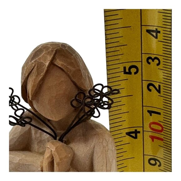 Willow Tree FRIENDSHIP 26155 Figurine Susan Lordi 5.5in Holding Flowers Gift VTG - Picture 7 of 8